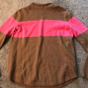 Light weight sweater